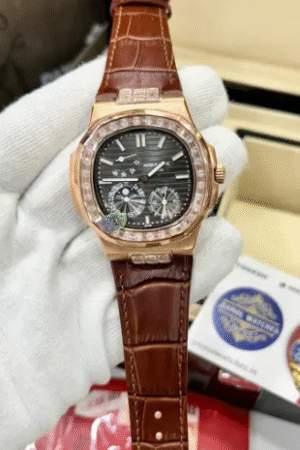 Luxury Brown Leather Chronograph Wristwatch